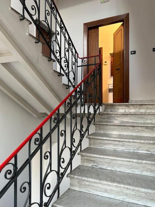 Casa Del Ferroviere B&B سولمونا المظهر الخارجي الصورة