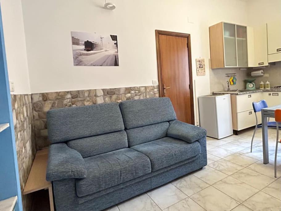 Casa Del Ferroviere B&B سولمونا المظهر الخارجي الصورة